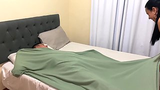 Naughty Stepmother Went to Wake up Her Stepson to Fuck His Ass