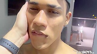 Lucian Reed - A Sizzling Handjob Safari Led By