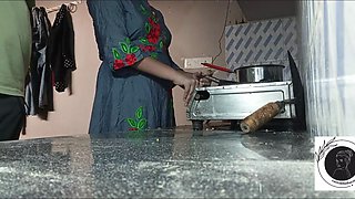 Bhabhi Davar Fucking in Kitchen