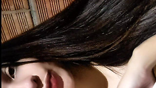 Mi padrastro me masturba deli