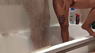 Hot Mutual Masturbation in Shower