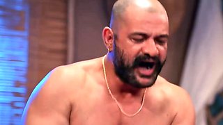 Slutty amateur flashing her big boobs in the backseat