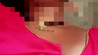 Desi bhabhi ne video call pe gand aur chut dikhai