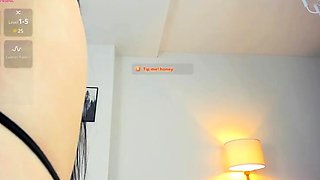 Sexy hottie Anetta Keys enjoys a solo toy masturbation