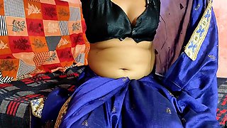 Desi Aunty Ki Sexy Story Hindi Audio