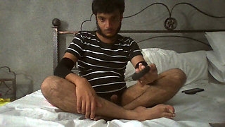 Sissy plays with her clitty till she cums