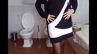 Your Sexy Girl-pee Makes It Everywhere! Even in the Car