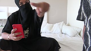 Arab Wife Tells Husband She Is Lesbian and Wants to Lick Pussy