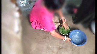 Naked Desi Bhabhi Nomita Bhaudi Outdoor Sex - Hairy Pussy, Bengali Amateur Homemade HD