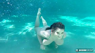 Daria, Erin Star and Helen Star Underwater