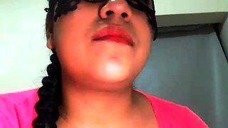 Preggo hoe amateur finger fucks herself in hot fetish solo
