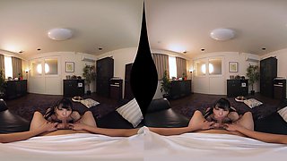 Japanese Seductress in Wild Virtual Erotic Passion Heat