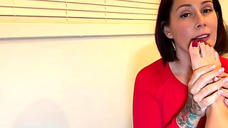 Fetish brunette lesbian love licking pussy hard in hd