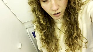 Pulled amateurs close up car sex