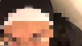 Hijabis Chick Blowjob in Toilet