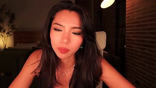 Japanese Babe Solo Online
