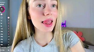 AMATEUR BIGTIT BLONDE TEEN MASTURBATES IN STALKINGS