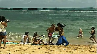 Amateur Couple Enjoys Exhibitionist Public Beach Sex