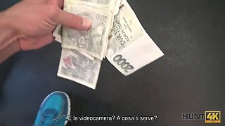 Hunt4k. coniglietto ingenuo in palestra fa sesso con un maschio ricco