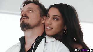 Doctor RObby Apples cannot resist Ravyn Alexa and fucks her