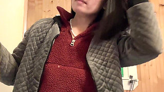 Pissing Video Pussy Piss Water Out on the Toilet