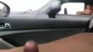 Car dickflash with cum! Im Auto beim Fahren gewichst