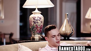 Anna de Ville slobbers on double cock ending with facial finish