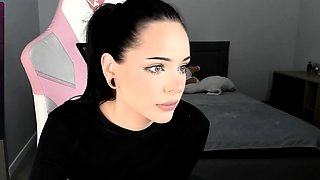 Brunette Couch Webcam Solo Fun Masturbating