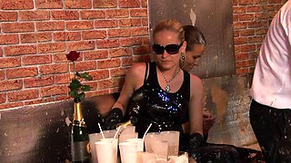 Buff amateurs group sex