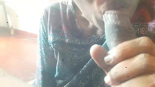 Fucking the housemaid while she is cooking