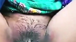 Desi Girlfriend Showing Hot Young Pussy