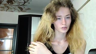 Hot amateur webcam teen masturbates for their fans