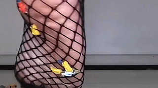 Greedy Gothic Giantess Tenderizes and Eats Tinies