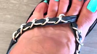 Masturbating amateur cums after solo fun