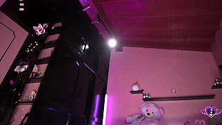 Solo girl masturbates with double dong No anal